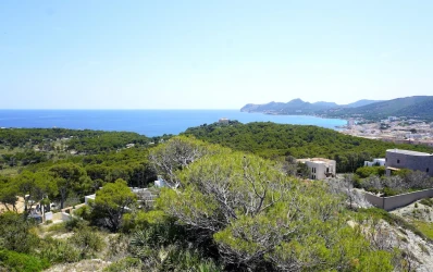 Baugrundstück mit Meer- und Panoramablick in Els Pelats, Cala Ratjada