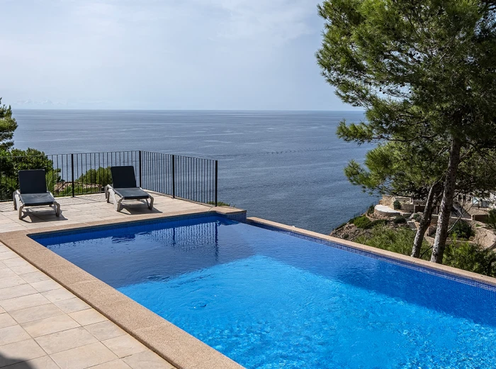 Villa mediterránea con vistas al mar-2