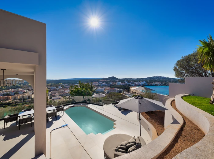 State-of-the-Art Villa with Sea View in Santa Ponsa-17