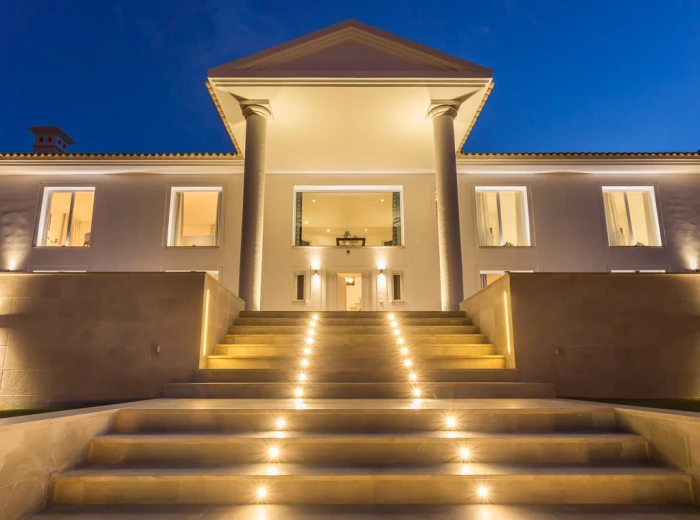 Elegant family villa in Son Vida Hills-15