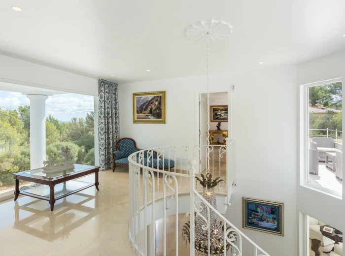 Elegant family villa in Son Vida Hills-9