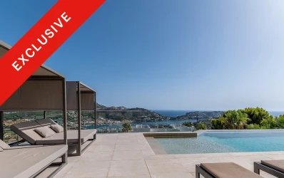 Spectacular villa with amazing panoramic views