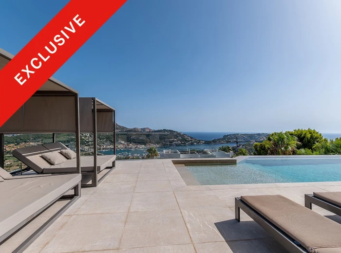 Spectacular villa with amazing panoramic views-1