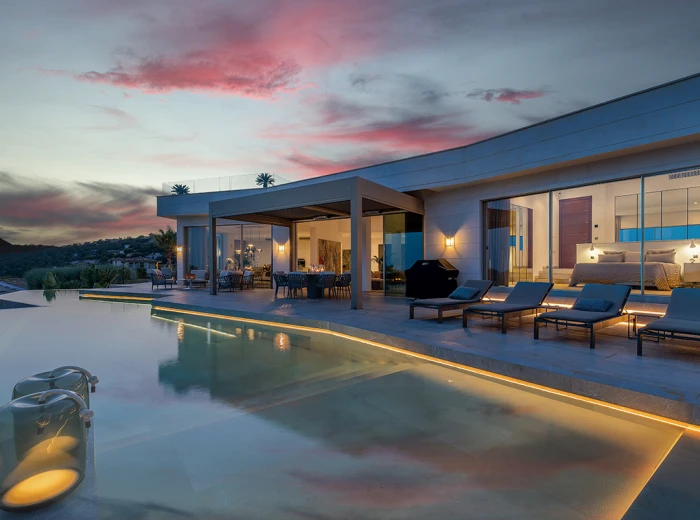 Spectacular villa with amazing panoramic views-22