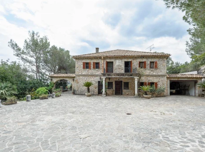 Magnificent country estate close to Pollensa-2