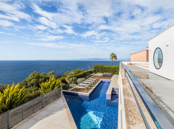 Modern villa top located and superb Bay views in Bahia Azul-15