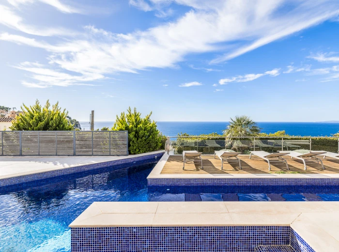 Modern villa top located and superb Bay views in Bahia Azul-1