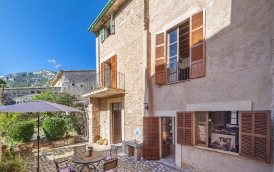 Townhouse in Sóller with Rental Licence