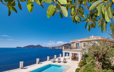 Beautiful holiday villa with sea views