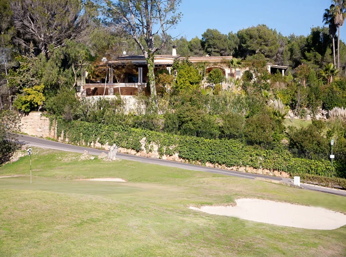 Repräsentative Villa mit Blick zum Golfplatz-14