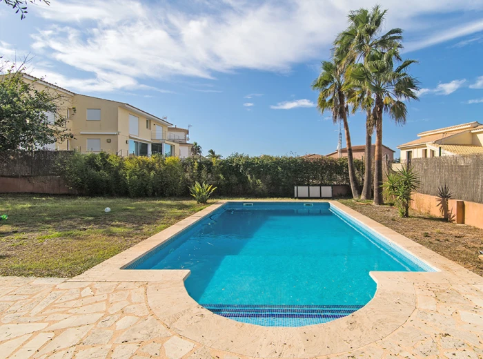 Villa mediterránea con piscina en Sa Torre-4