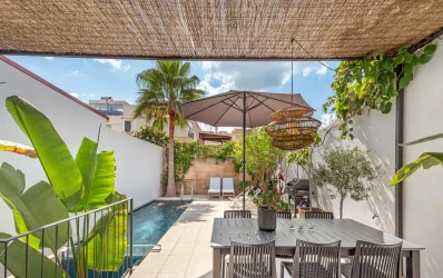 Casa renovada con jardín, piscina, terraza & parking in Palma