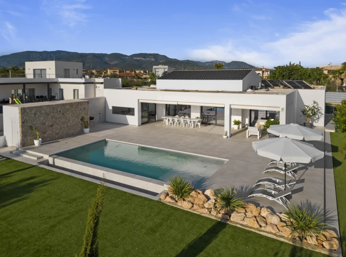 Exclusive luxury villa in a private location close to Palma-22