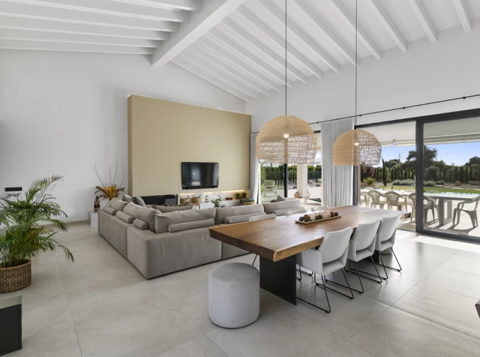 Exclusive luxury villa in a private location close to Palma-3