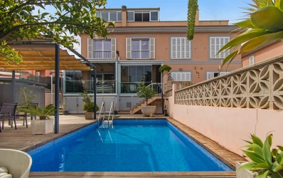 Modern semi-detached with views of the Bay of Palma
