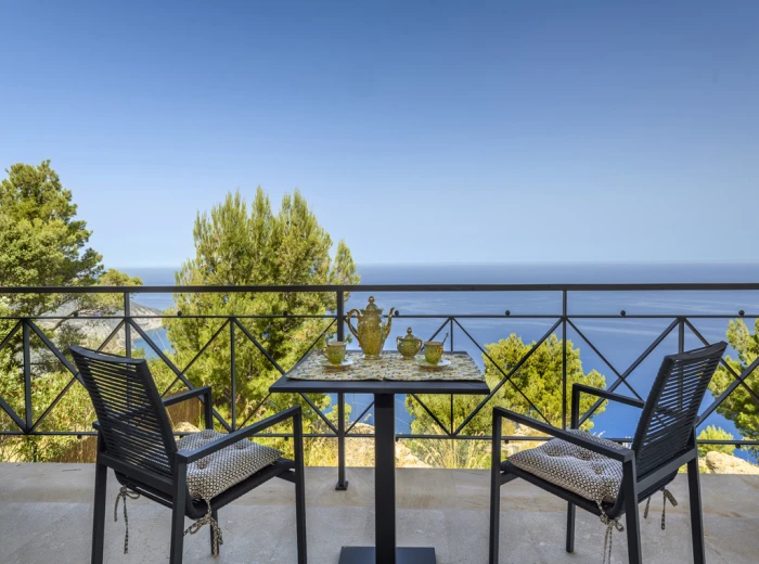 Impressive villa with stunning sea views-22