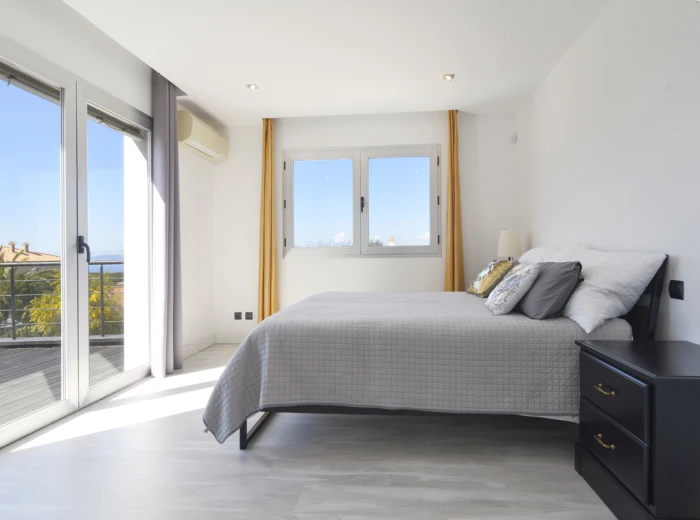 Holiday rental:Modern contemporary villa in Sa Torre-8