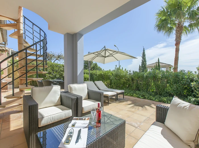 Sea view townhouse with roof terrace and garden-10