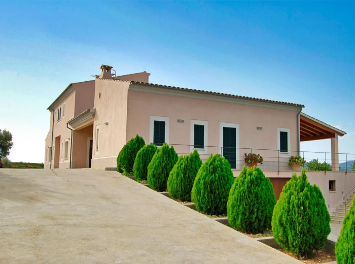 Holiday rental: Excellent country estate with stunning views and holiday rental license in Moscari-15