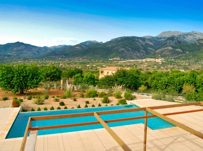 Holiday rental: Excellent country estate with stunning views and holiday rental license in Moscari-2